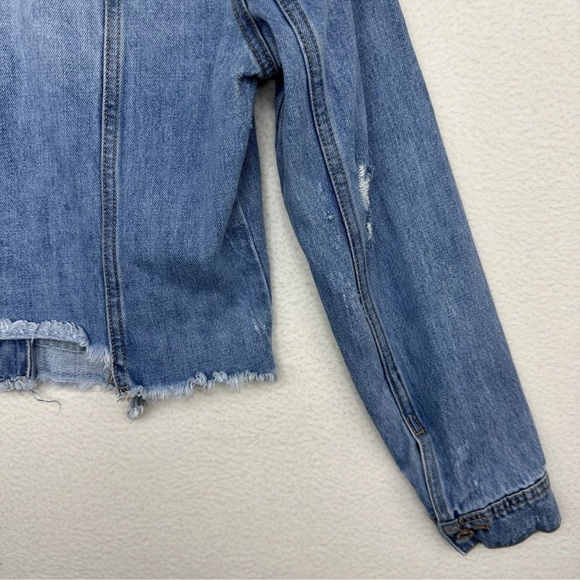 KanCan Los Angeles Size Small Distressed Denim Blue Jean Jacket Raw Hem Buttons - Picture 6 of 16